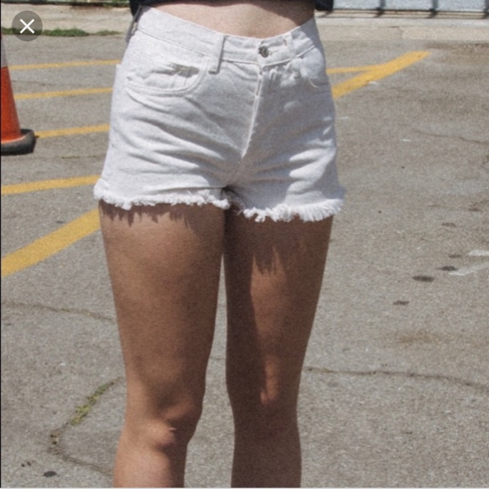 NWOT Brandy Melville white shorts